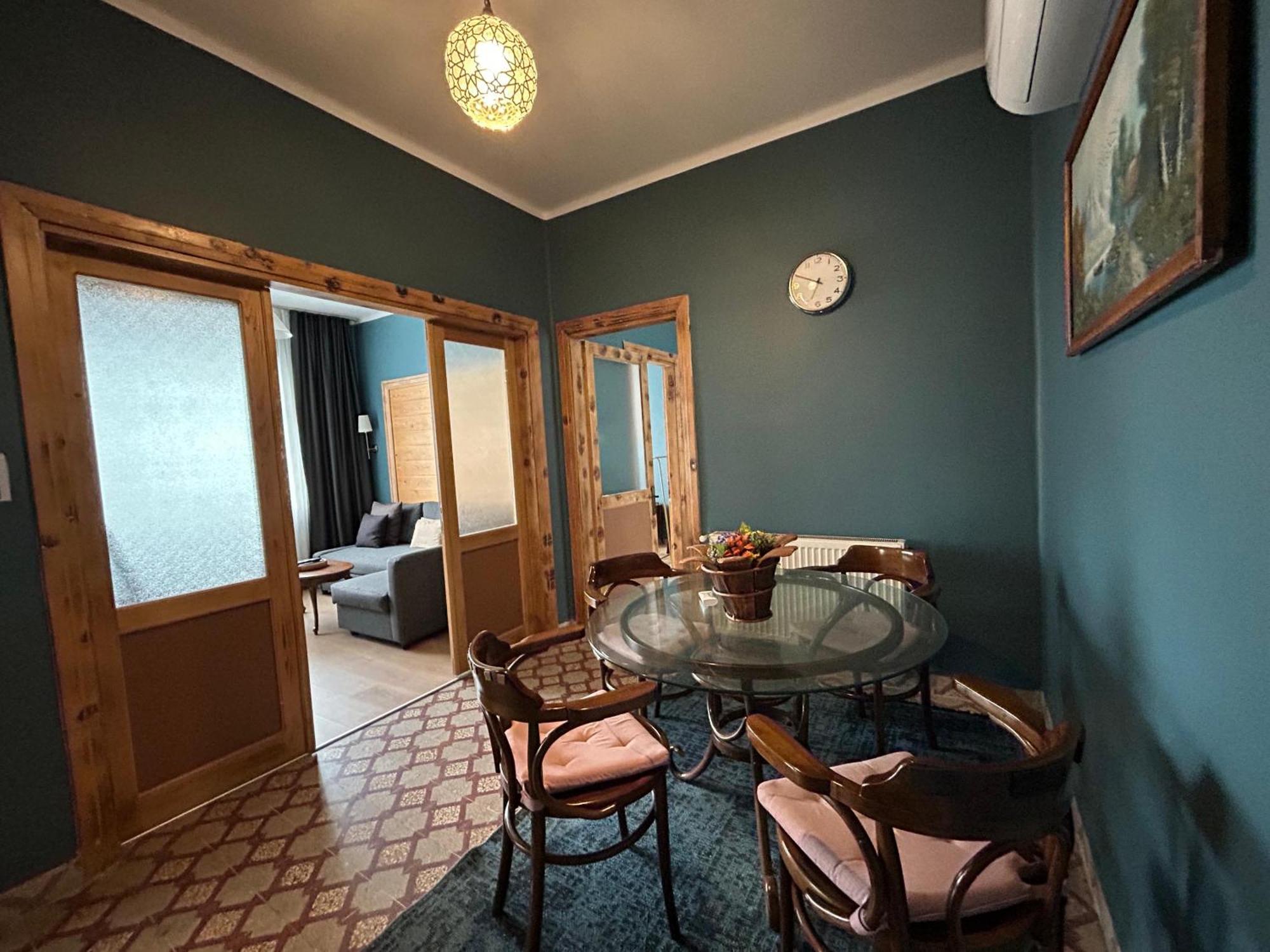 Hébergement de vacances Waterfront By The Tram - Private Terrace With Dome & Golden Horn View In Fatih *