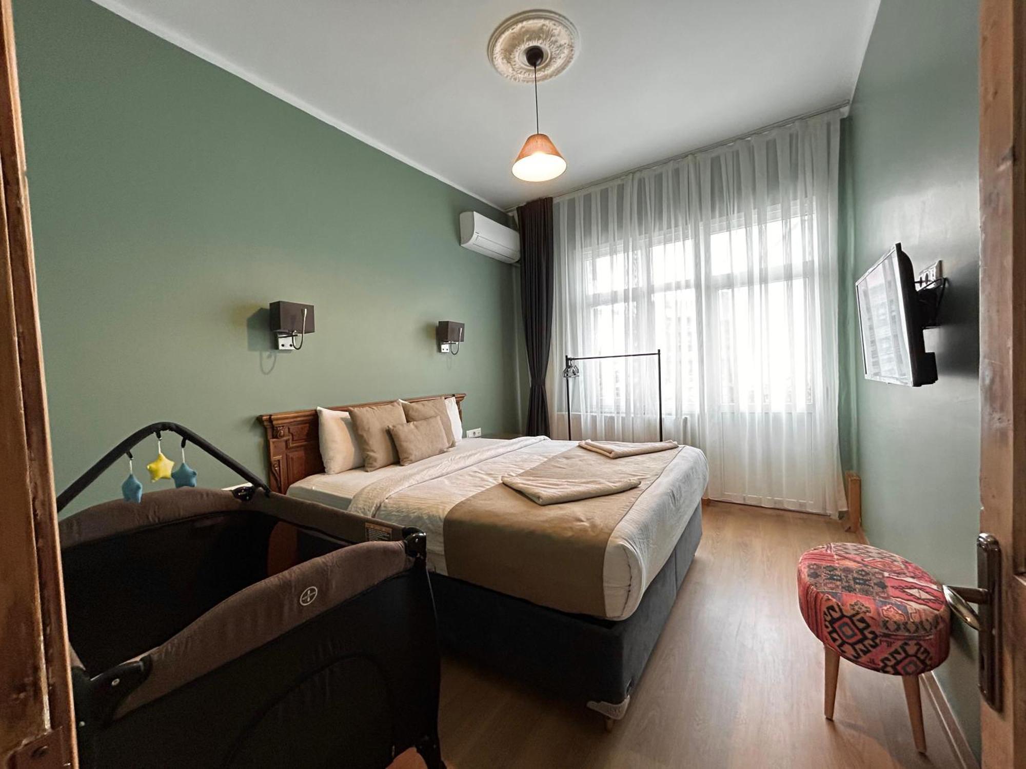 Waterfront By The Tram - Private Terrace With Dome & Golden Horn View In Fatih Casa vacanze *